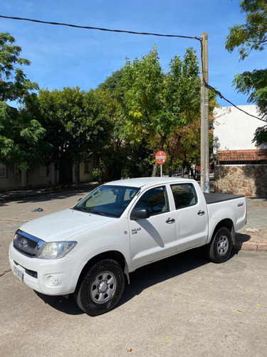 Toyota Hilux 2.5 Cab Doble 4x2 2010