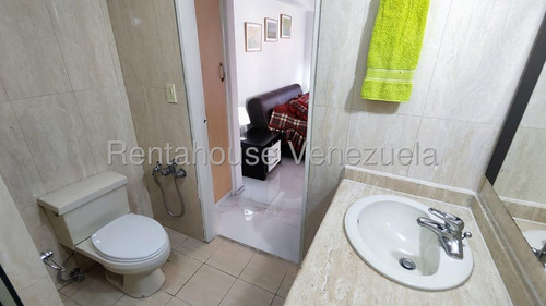 Apartamento Amoblado En Alquiler En La Alameda 25-18459 Cs