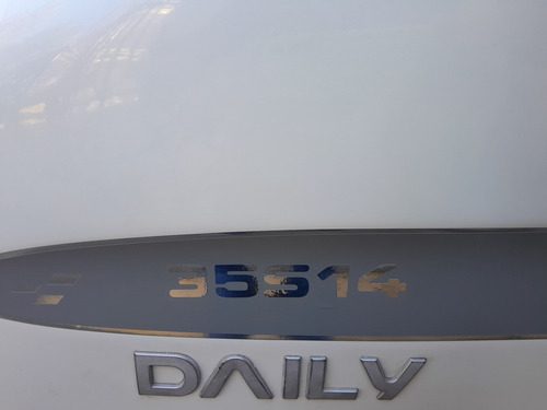 Iveco Daily 35s14 2017 Baú Único Dono Km Baixo