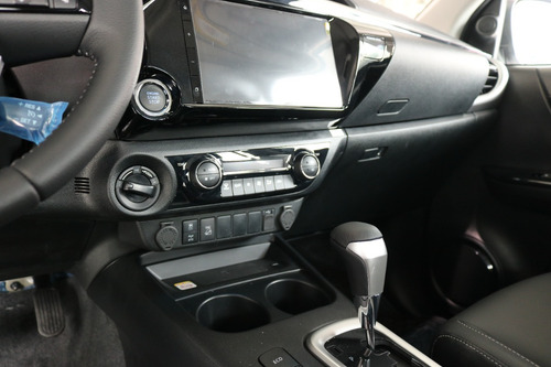 Imagen 2 de 10 de Toyota Hilux 4.0 2023