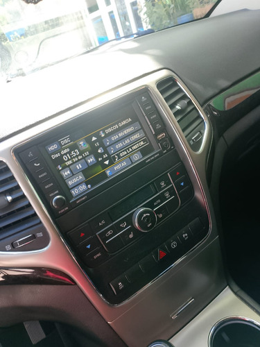 Jeep Grand Cherokee 3.6 Laredo V6 4x2 Mt