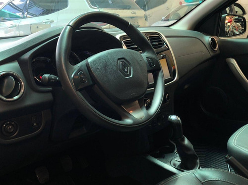 Renault Logan 1.6 Dynamique 8v Flex 4p Manual