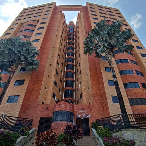 Vende Apartamento Urb. Mañongo, Res. Las Brisas