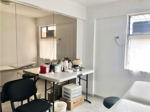 Clínica En Venta Edificio Guamo Ed-8370183