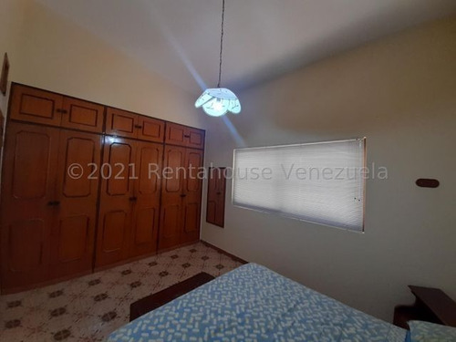 Imagen 4 de 15 de Leida Falcon Rentahouse Vende Casa En Las Chimeneas Valencia 22-4066 Lf