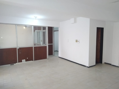 Imagen 8 de 18 de Local Comercial - Bº Centro- Excelente Ubicacion!!