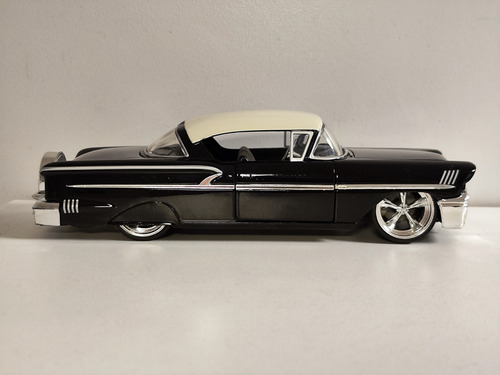 Chevrolet Impala 1958 Jada Escala 1/24. Sin Caja Negro (Usado)