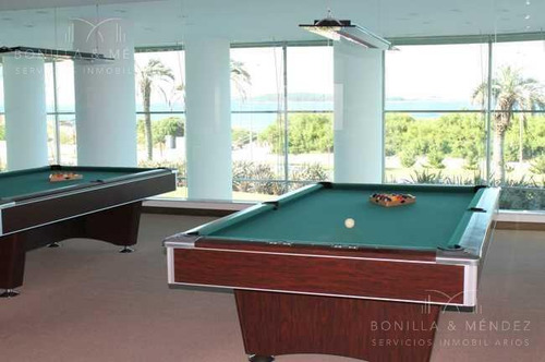 Aquarela, Piso Alto, 2 Suites, Toilette, Dependencia, Financia 50%!!