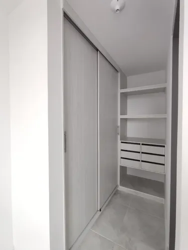 Apartamento En Arriendo En Prados Del Este. Cod A30856