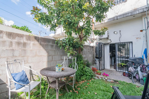 Ph En Venta 3 Ambientes Al Frente Con Jardin Y Pileta.