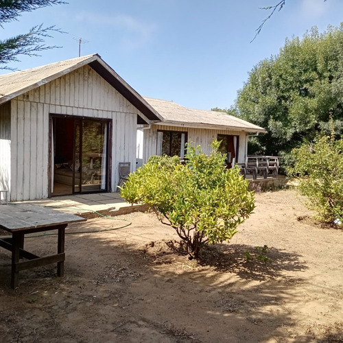 Casa En Condominio Cercana A La Playa En El Quisco Norte