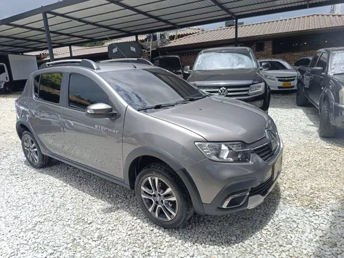 Renault Stepway 1.6 Intens automatica