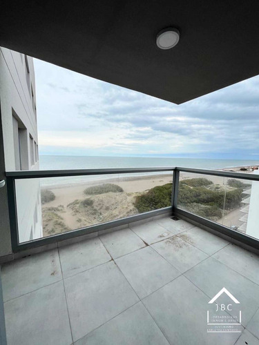 Imagen 7 de 20 de Venta Departamento 2 Dormitorios Frente Al Mar Monte Hermoso. Torres Al Mar.