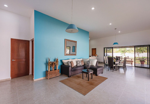 Casa Tipo Quinta En Baspul, A 20min De Mérida Y 15min De La Playa. Mod N