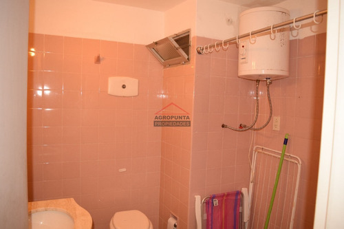 Apartamento En Mansa, Monoambiente *- Ref: 2992