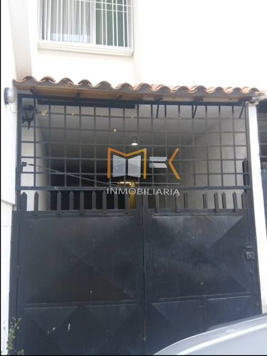 Imagen 1 de 17 de Mk Inmobiliaria Vende Townhouse En Colinas De Carrizal/diully Campos 04244645060