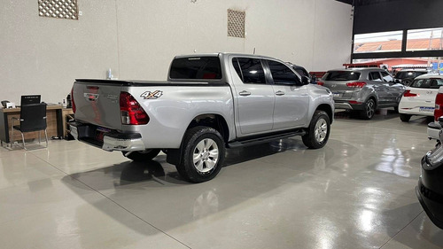 Imagem 7 de 11 de Toyota Hilux 2.8 Srv 4x4 Cd 16v Diesel 4p Automático