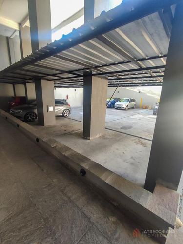 Venta De Departamento. Impecable 2 Amb. De 70 M2. Las Lomitas