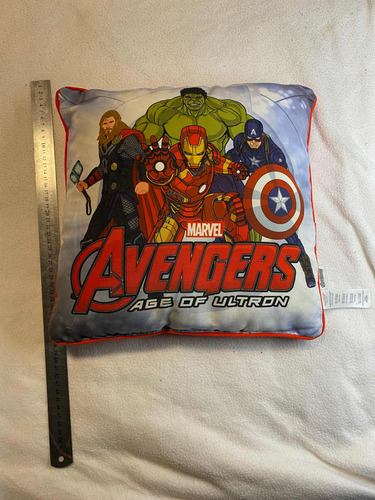 Almohada Los Vengadores La Era De Ultron De 38 Centímetros