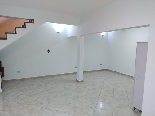 Sobrado Primavera Interlagos 3 Quartos Com Área Verde Jardim