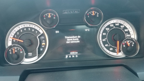 Ram 1500 5.7 V8 Laramie 4x4 2015