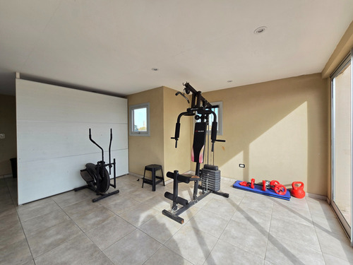 Departamento Con Balcón Y Cochera En Venta -villa Sarmiento