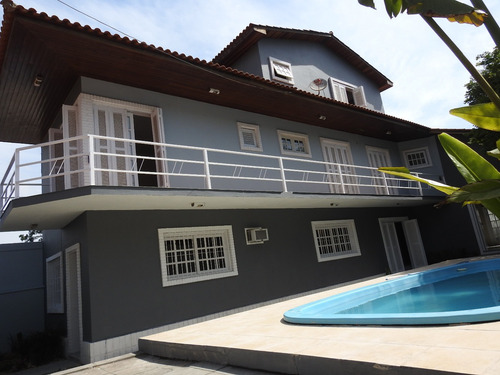 Imagem 10 de 14 de M.a.g.n.í.f.i.c.a Residência Com Piscina