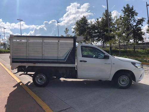 Imagen 7 de 12 de Toyota Hilux Cabina Sencilla