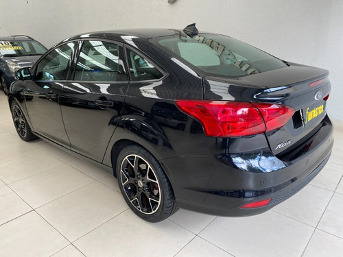 Ford Focus Sedan