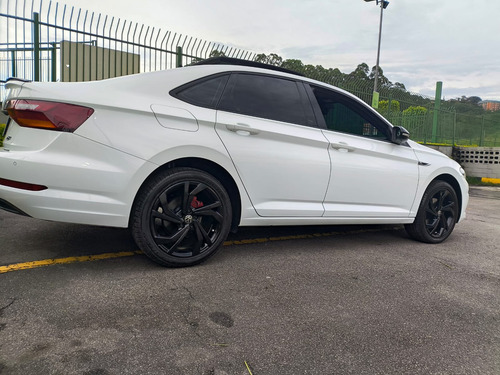 Volkswagen Jetta 1.4 R-line 250 Tsi Flex Aut. 4p
