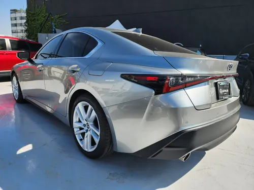 Lexus Is 300 Premium Aut 2023 3 Años De Garantia
