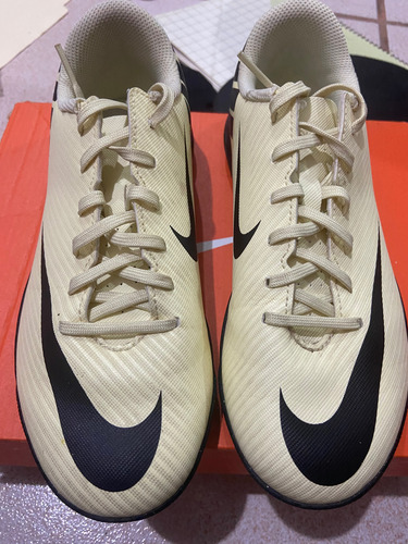 Tenis De Fútbol Nike Mercurial Vapor 15 Academy Tf (Usado)