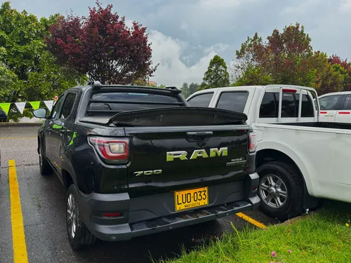 RAM 700 1.4 Big Horn Crew Cab