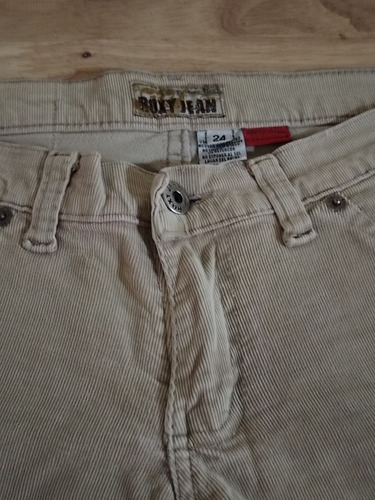 Pantalón Pana Beige Roxy. 