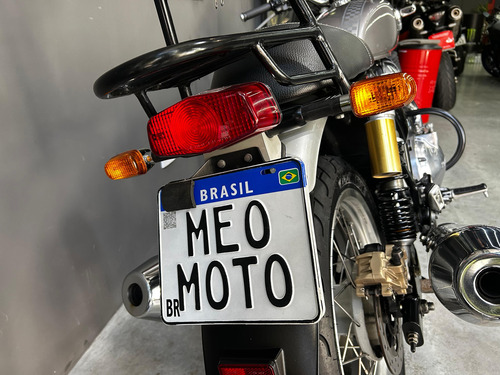 Royal Enfield Interceptor 2021 - Revisada - Com Acessórios