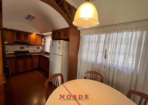 Venta Casa 5 Ambientes Barrio Naon Mataderos