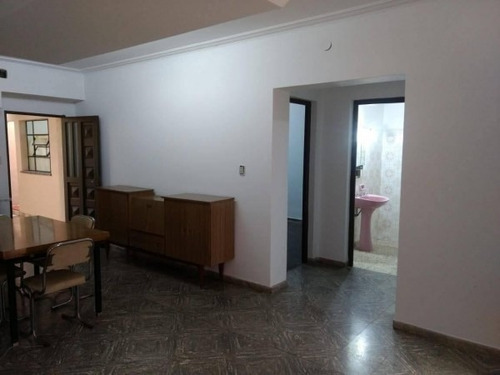 Imagen 6 de 10 de Casa Interna Con Locales