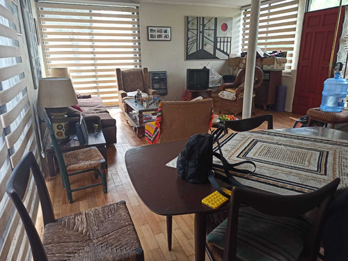Casa Familiar/ Barrio Los Adoquines, Ñuñoa (105514)