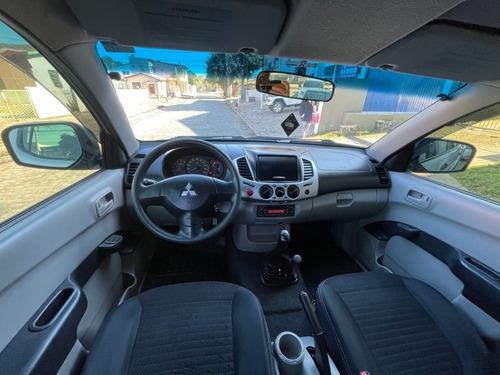 Imagem 7 de 10 de Mitsubishi L200 Triton Glx 3.2