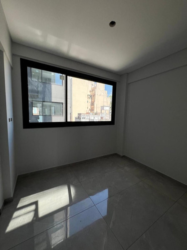 Departamento De 3 Ambientes A Estrenar En Flores. Full Amenities Premium