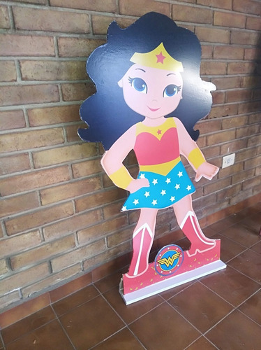 Imagen 3 de 10 de Gigantografia Silueta Corporea Mujer Maravilla Y Personajes