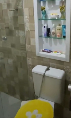 Casa Com 4 Quartos (1 Suíte)