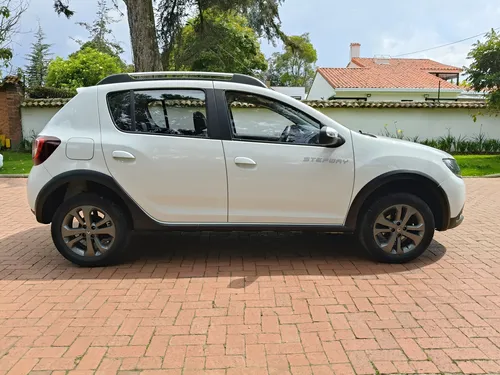 Renault Sandero Stepway 1.6cc Mt 2019