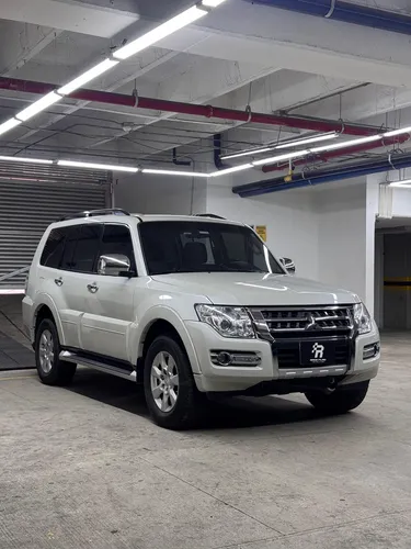 Mitsubishi Montero 3.8 V97 Wagon