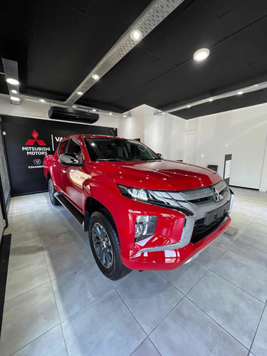 Imagen 4 de 15 de Mitsubishi L200 2023 2.4 Di-d High Power 181cv Cuero