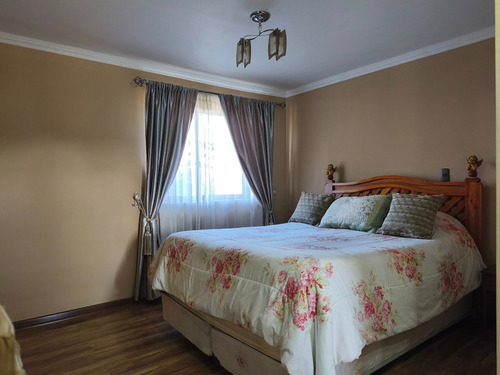 Hermosa Casa En Villa Los Cantaros, Quilicura.
