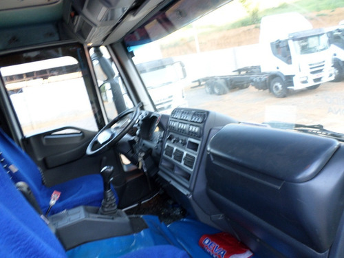 Imagem 5 de 6 de Iveco Tector 2011/12 6x2 Chassi/carroç Financ. 1º Caminhão