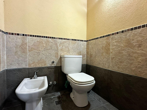Casa En Venta - 5 Dormitorios 4 Baños - Pinamar