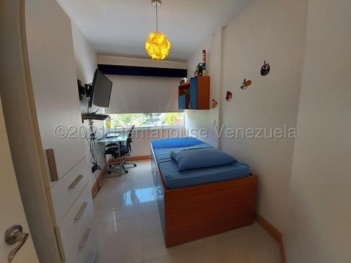 Imagen 12 de 13 de Livy Ramírez Vende Apartamento En Lomas Del Sol Mls #23-8044