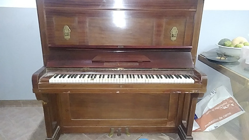 Piano Antiguo 